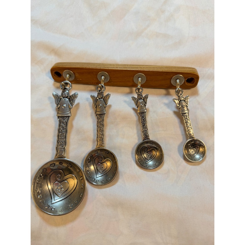 Ganz Angel Heart Measuring Spoons Set of 4 with Wooden Wall Rack Silver Tone